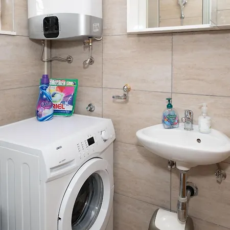 Βίλα Five Bedroom With Pool Bogatić