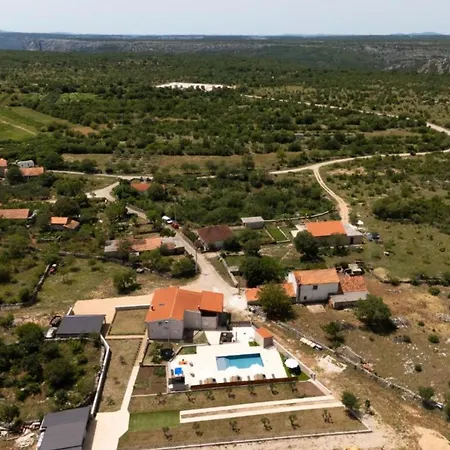 Villa Five Bedroom With Pool Bogatić