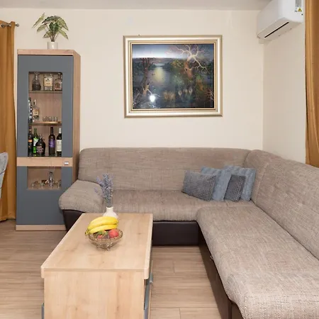 Five Bedroom With Pool Villa *