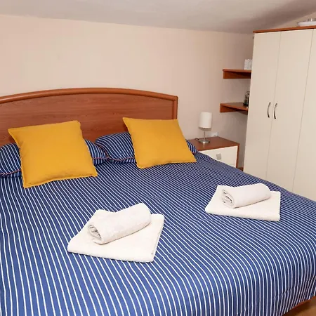 Five Bedroom With Pool * Bogatić