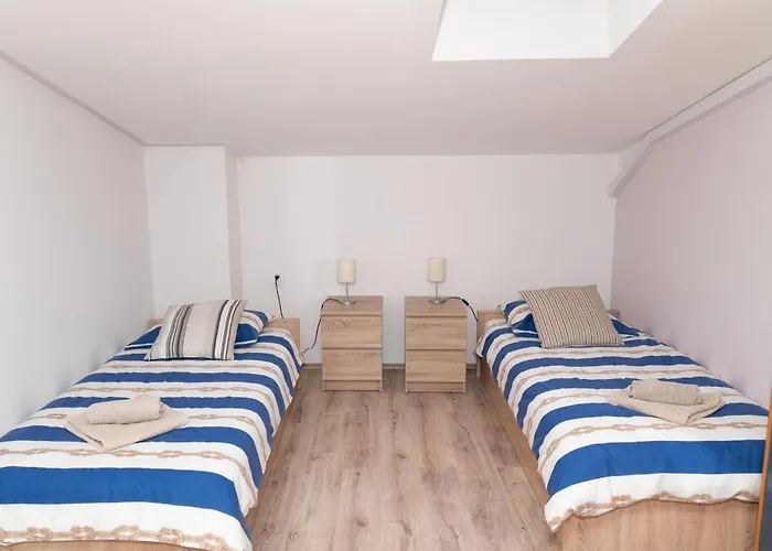 Villa Five Bedroom With Pool *