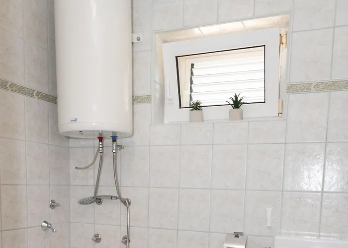 Five Bedroom With Pool * Bogatic