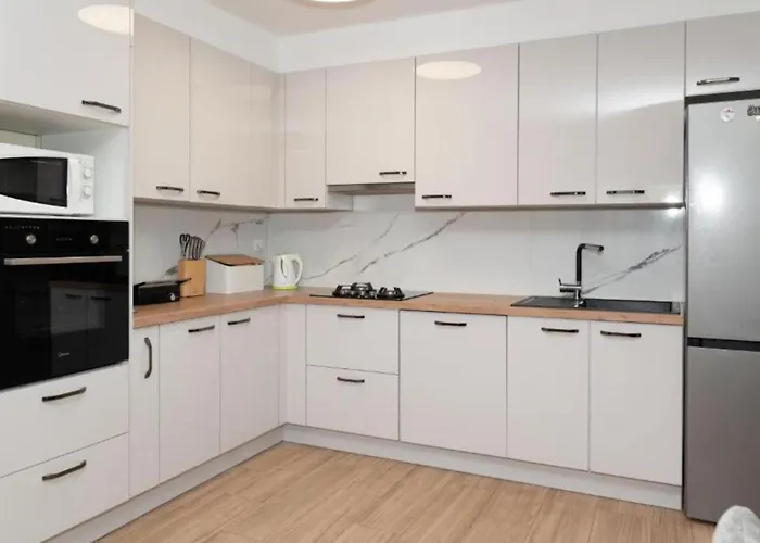 Villa Five Bedroom With Pool Bogatić