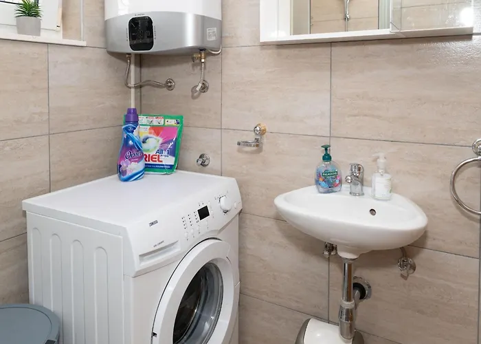 Villa Five Bedroom With Pool Bogatić