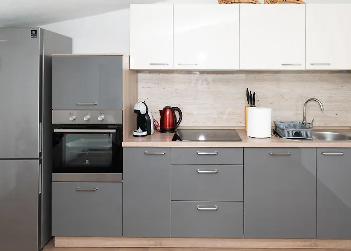 Five Bedroom With Pool Villa